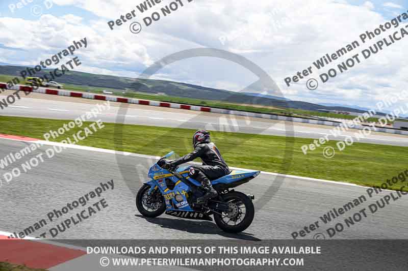 cadwell no limits trackday;cadwell park;cadwell park photographs;cadwell trackday photographs;enduro digital images;event digital images;eventdigitalimages;navarra;no limits trackdays;peter wileman photography;racing digital images;trackday digital images;trackday photos